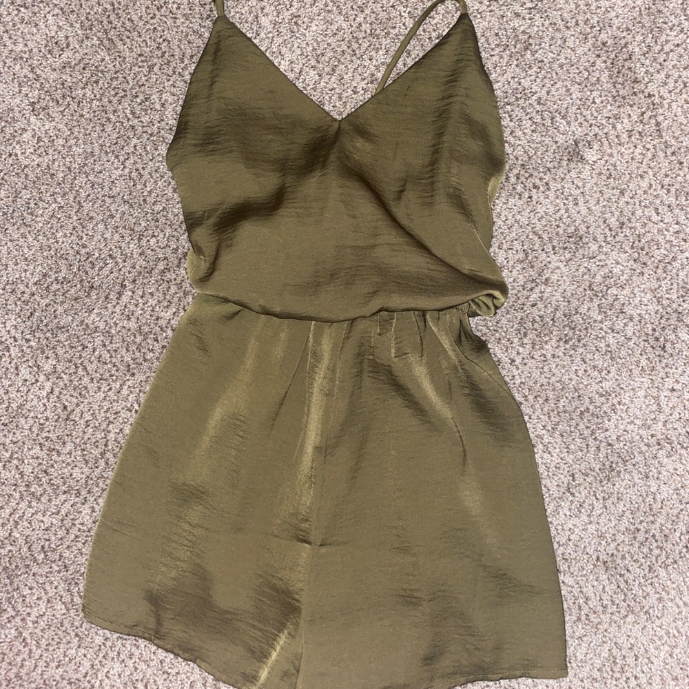 Olive Forever 21 Romper
